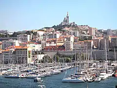 Vue depuis le vieux-Port de Marseille.