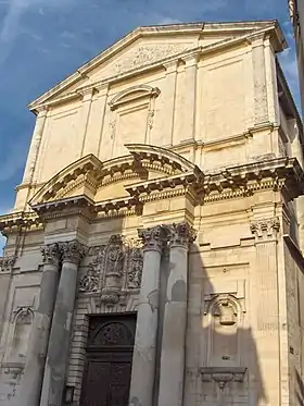 Façade baroquede l'église Sainte-Madeleine(XVIIe siècle, quartier de L'Île)