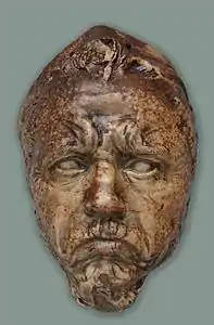 Masque autoportrait (1890-1892), grès émaillé, Londres, Victoria and Albert Museum.