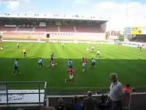 Intérieur du stade lors d'un match amical