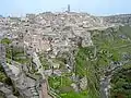 Panorama de la ville, avec la Gravina à ses pieds