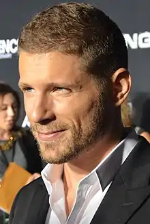 Matt Lauria interprète Jackson