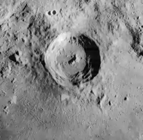 Image illustrative de l'article Maunder (cratère lunaire)