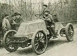 Maurice Augières sur la Mors 60 hp à Dourdan en 1902.