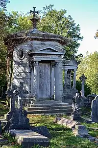 Mausolée de la famille Vagliano au cimetière de West Norwood (Londres).