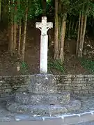 Le calvaire au sud du village, à la fin de la Grande rue.