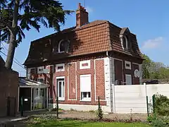 Le pavillon d'entrée.