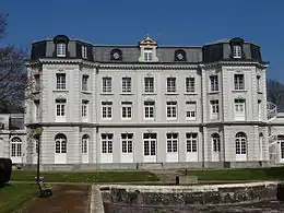 Hôtel de ville, ancien château Mercier et habitation du directeur de la Compagnie des mines de Béthune