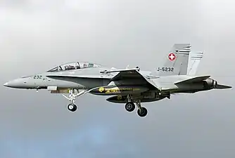 Un F/A-18D atterrissant à Ørland Main Air Station en 2012.
