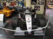 Photo de la McLaren MP4-14 exposée à Donington Park