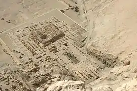 Ruines du temple funéraire de Montouhotep II à Deir el-Bahari.