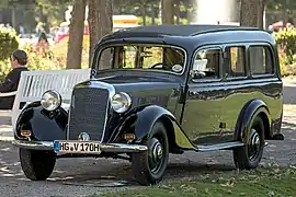 Un « Kombi » Mercedes-Benz 170 V, modèle 1951.