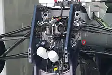 Photographie des pipes d'admission du système de double DRS de la Mercedes F1 W03