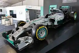 La Mercedes F1 W05 Hybrid ayant amené à Mercedes son premier titre mondial des constructeurs en 2014