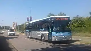 Mercedes Intouro M n°189 de Keolis Seine-et-Oise Est sur la ligne 502 aux Mureaux.