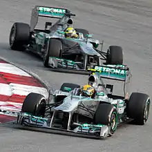 Photo de Hamilton et Rosberg en Malaisie en 2013