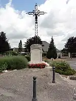 Calvaire, monument aux morts.