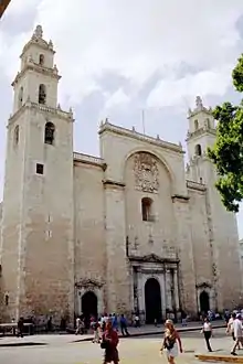 Façade de la cathédrale du Yucatan.