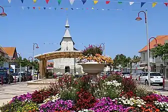 La place du marché et l'église.