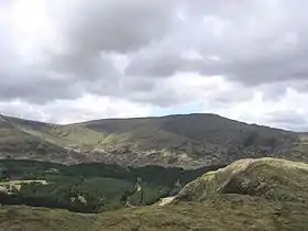 Vue du Merrick depuis le Rig of Loch Enoch.