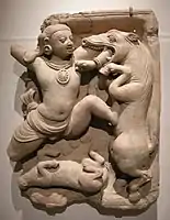 Terre cuite de Krishna combattant le cheval démon Keshi, Ve siècle