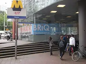 L'entrée de la station Beurs sur la Binnenwegplein