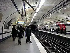 La station de la ligne 12.