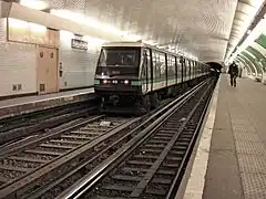 MP 89 CC à la station Porte Maillot sur la ligne 1 en novembre 2008.