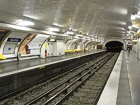 Intérieur de la station.