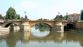 Le pont Saint-Georges, la porte du Pontiffroy