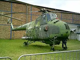 Un Mi-4 conservé au musée de l'aviation de Prague-Kbely.