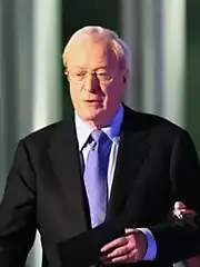 Michael Caine (Alfred Pennyworth)