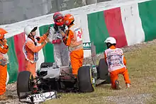 Photographie de l'accident de Michael Schumacher lors de la deuxième séance d'essais libres