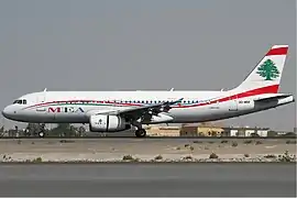 Airbus A320 de la MEA à l'aéroport de Dubai