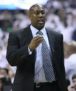 Mike Brown entraîneur des Cavaliers de Cleveland entre 2005 et 2010 est remplacé