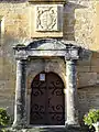 Le portail de l'église de Milhac.