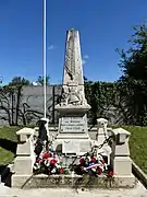 Le monument aux morts.