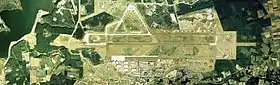 Photographie aérienne de la base aérienne de Misawa vers 1975.