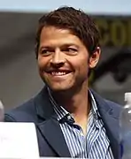 Misha Collins interprète Castiel.