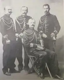 photographie groupée de quatre officiers français