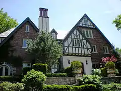 Une maison bourgeoise typique de Mission Hills.