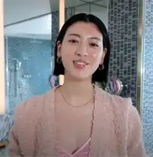 Description de l'image Miyoshi Ayaka's VOGUE Taiwan Guide to Glowing Skin Makeup (1).png.