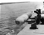 Torpille Mark 13 lancée à partir d'un PT boat de la marine américaine lors d'un entraînement dans les îles Salomon centrales, vers 1943-1944.