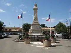 Un des monuments aux morts de Bourg-Saint-Andéol.