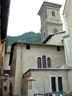 Chapelle latérale nord et tour orientale.