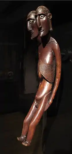 Statue de bois moaï-kava-kava bicéphale