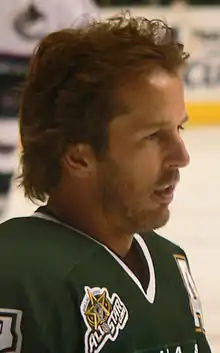 Description de l'image Modano stars 2007 (467934429) (cropped).jpg.