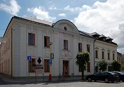 Nouvel hôtel de ville.