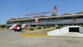 Aéroport international Moi