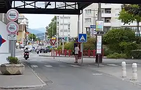 Arrêt de bus Douane de Moëllesulaz / Moillesulaz en 2016.